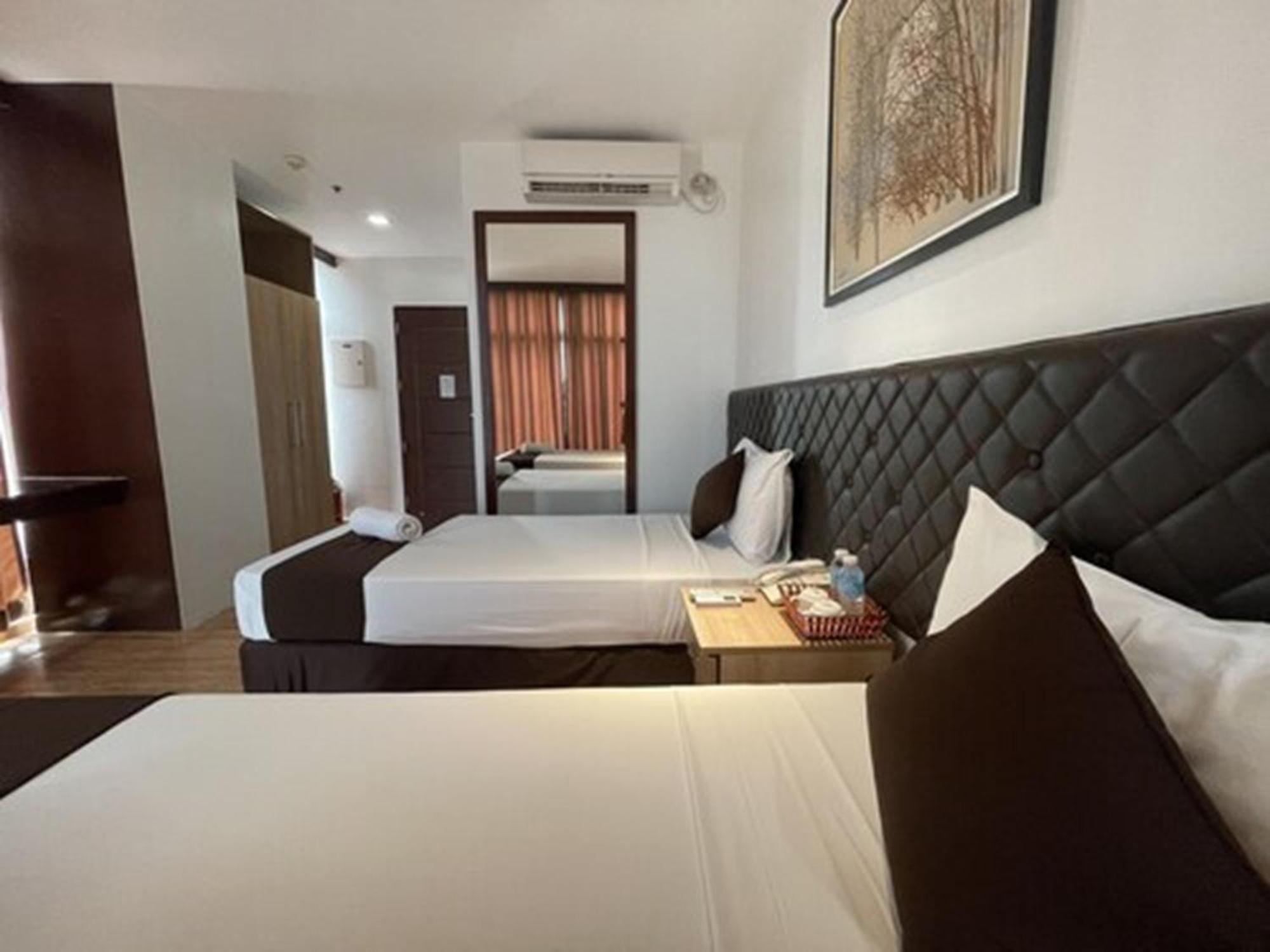 Cebu Capitol Central Hotel & Suites Powered By Cocotel Room photo