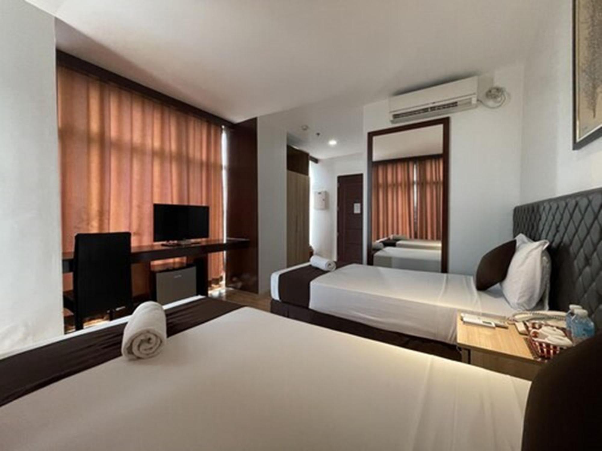 Cebu Capitol Central Hotel & Suites Powered By Cocotel Room photo